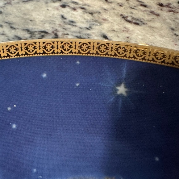 Noel Collector Plate by Sandra Kuck - Tidings of Joy Series 3rd Issue - 1994 - Picture 6 of 8